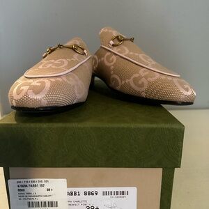 Gucci Women's Beige and Pink Loafers